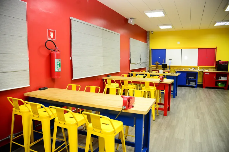 Sala Maker — Colégio Ranieri
